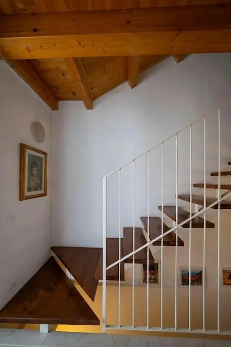Дом отдыха Artistic House On The Iseo Lake Сульцано
