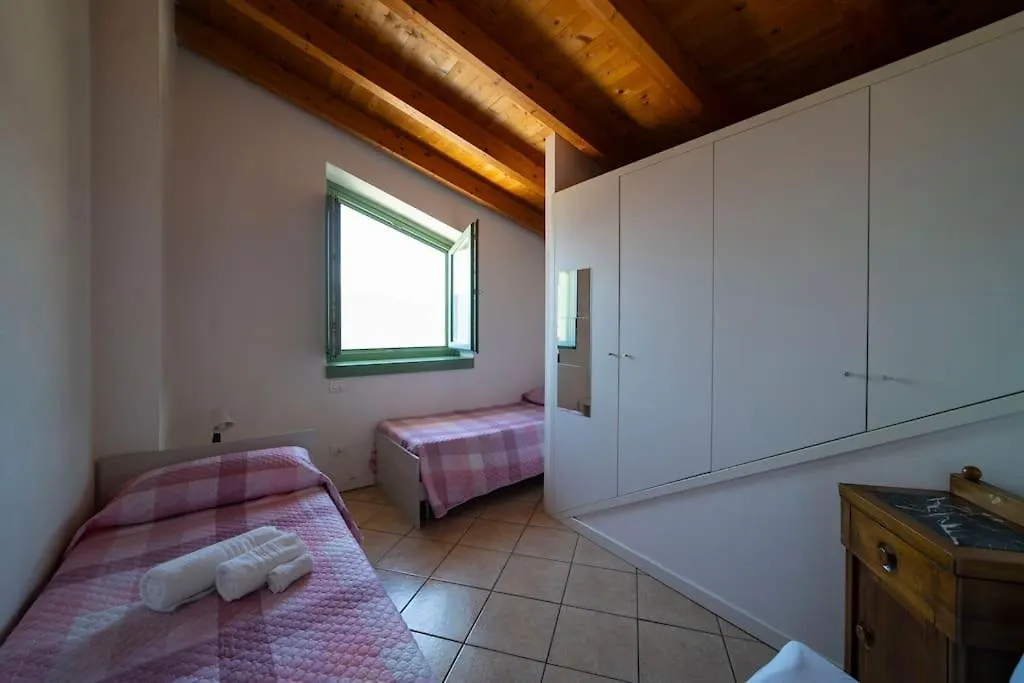 Artistic House On The Iseo Lake Сульцано Дом отдыха